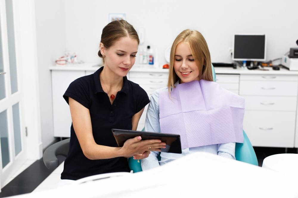 visita dal dentista e piano di cura personalizzato