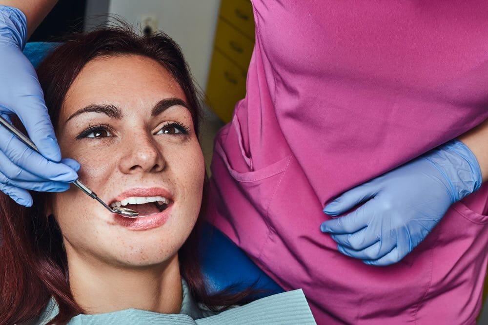 pulizia dei denti alla prima visita